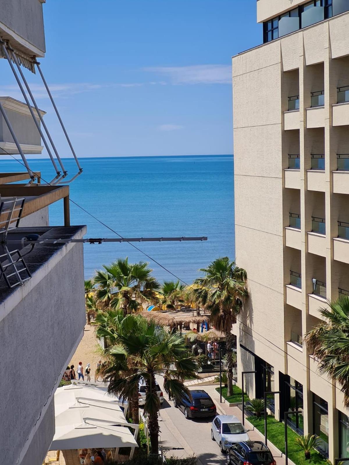 Sara-El Seaside Apartment Durrës Zewnętrze zdjęcie