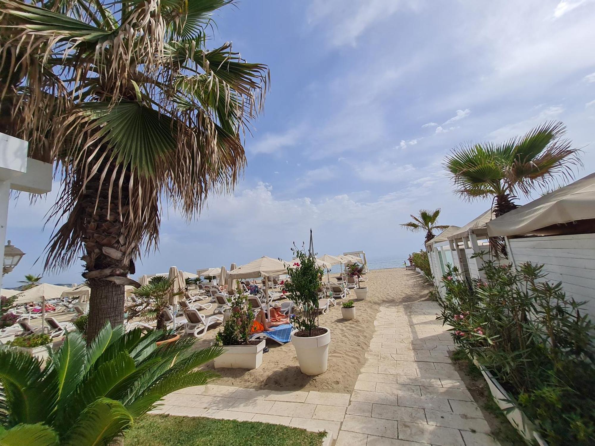 Sara-El Seaside Apartment Durrës Zewnętrze zdjęcie